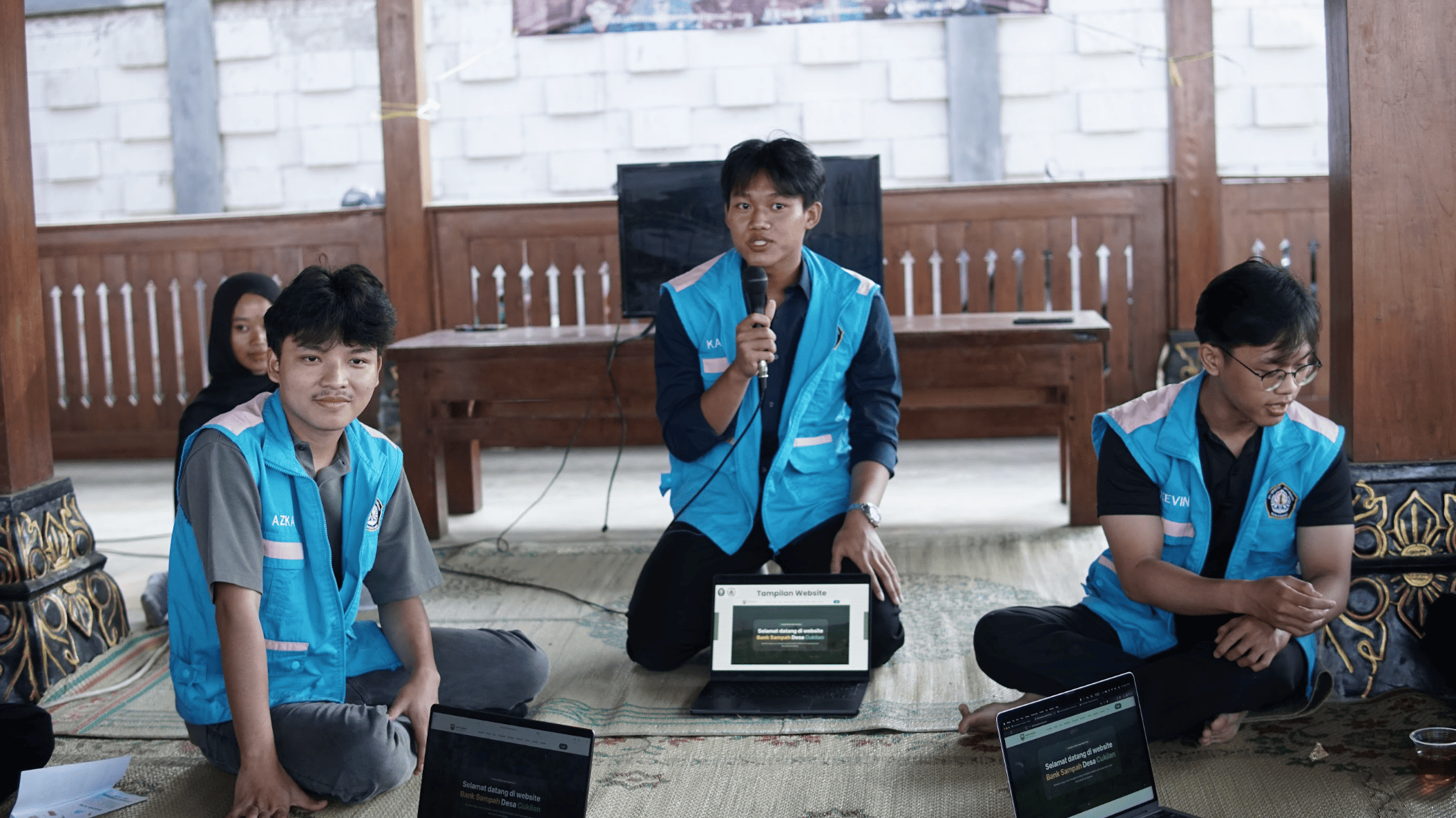 Edukasi Pemilahan Makin Mudah, Mahasiswa Undip Hadirkan Katalog Digital Sampah Terintegrasi QR Code di Desa Cukilan
